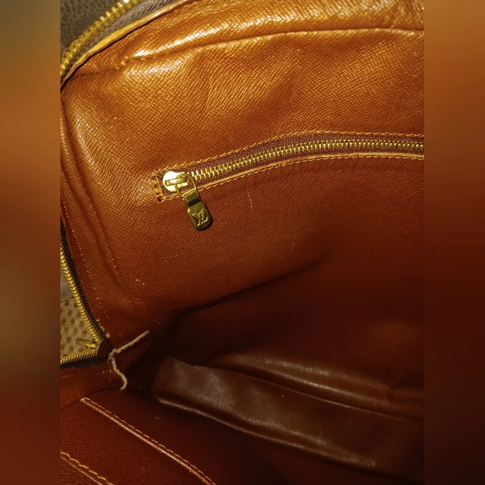 Louis Vuitton monogram briefcase bag with lock